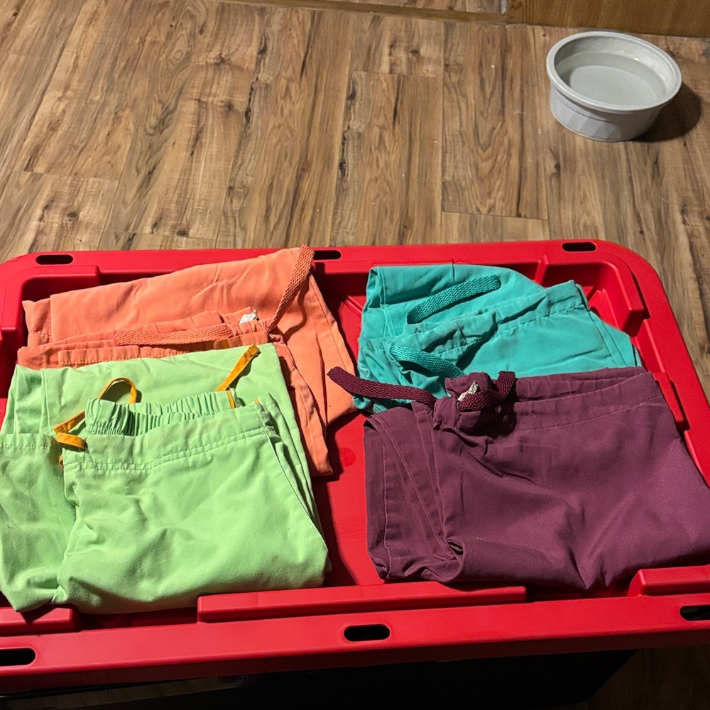 Womems scrub pants